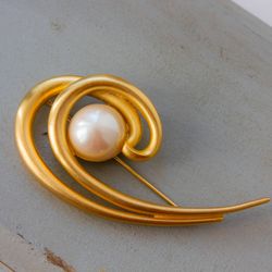 Vintage gold pearl brooch Abstract pearl pin