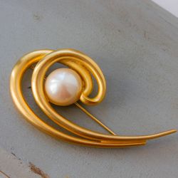 vintage gold pearl brooch abstract pearl pin