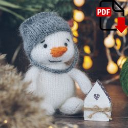 Little Snowman knitting pattern. Knitted Christmas decor step by step tutorial. DIY New Year gift. English and Russian