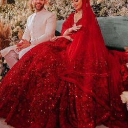 Red lehenga/. wedding lehenga/south asian wedding dress