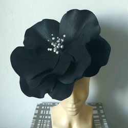 Black Anemone Fascinator, Kentucky derby hat, Couture Headpiece, Cocktail hat, Race Royal Ascot, Designer hat, Singer