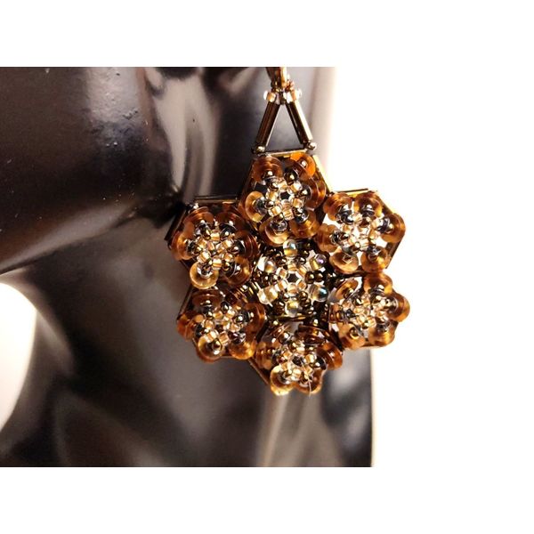 gold flower earrings 5.jpg