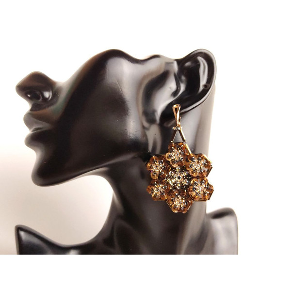 gold flower earrings 6.jpg