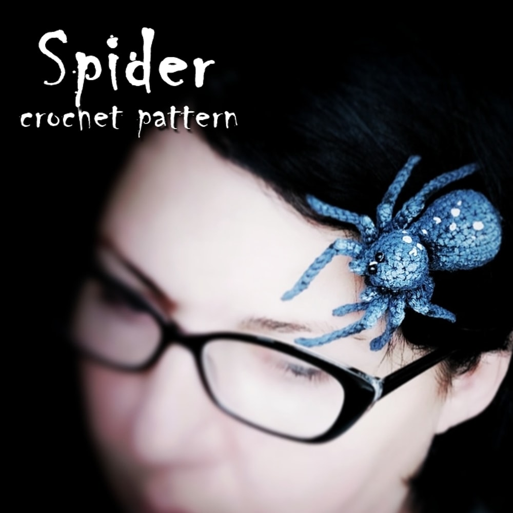 tiny spider brooch toy crochet pattern.jpg