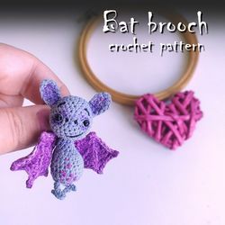 Bat crochet pattern, brooch crochet pattern, amigurumi toy pattern, crochet DIY, crochet tutorial, how to crochet guide
