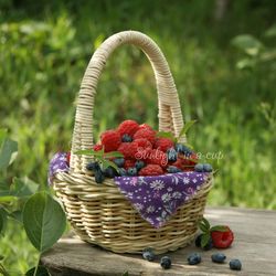 Raspberry basket picture download, fruit still life photography, fruit photo digital, rustic style art photography