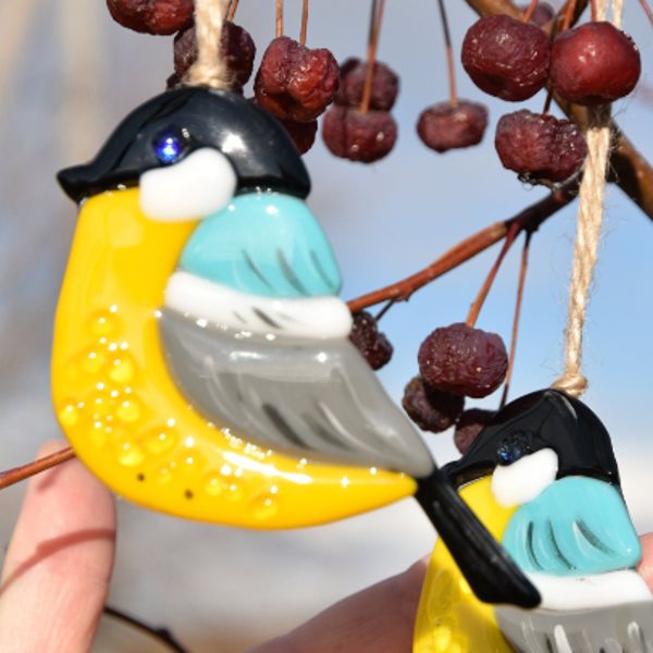 Bird tit christmas gift fused glass suncatcher