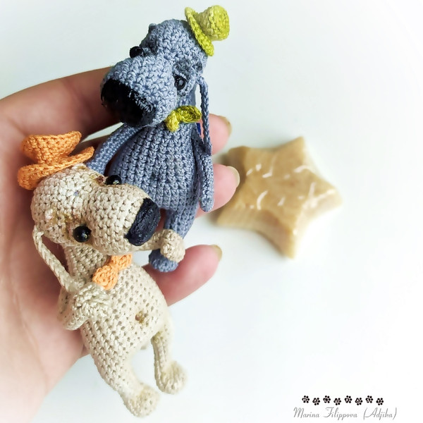 Cute tiny dog brooch crochet pattern2.jpg
