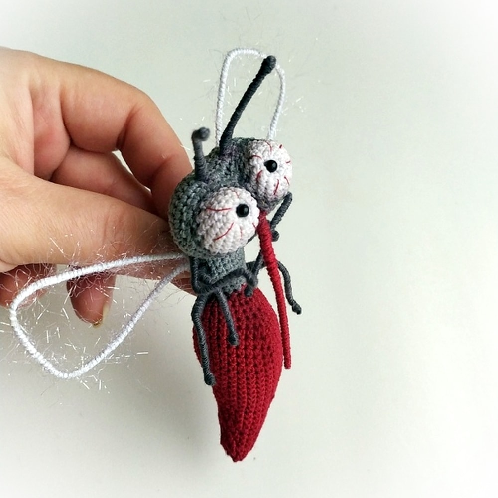 tiny mosquito insect brooch crochet pattern4.jpg