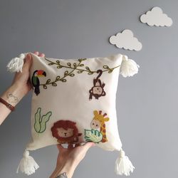 Safari Baby Animal Pillow Case, Custom Name Pillow, Punch Needle Baby Cushion, Giraffe Pillow,Baby shower gift