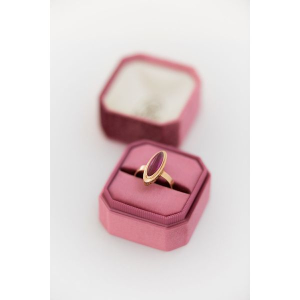 Bark-and-Berry-Grand-Berry-octagon-vintage-wedding-embossed-individual-monogram-velvet-ring-box-003.jpg