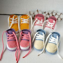 Baby Shoes Crochet Pattern, Gift Baby Booties for Newborn and Future Young Mother DIY, 3 Sizes (0-12 months)