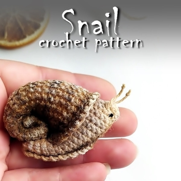 tiny cute  snail brooch toy crochet pattern.jpg