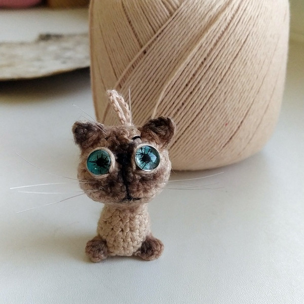 tiny cat kitty kitten crochet pattern2.jpg