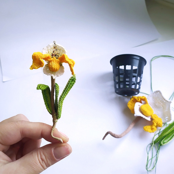 realistic orchid crochet brooch toy decor pattern2.jpg