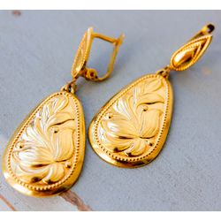 Vintage metal gold earrings Teardrop dangle earrings Russian jewelry