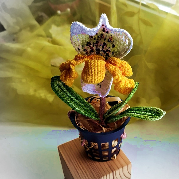 flower Orchid in a pot crochet pattern2.jpg