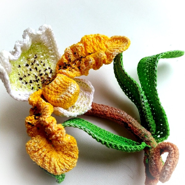 Orchid in a pot flower crochet pattern4.jpg