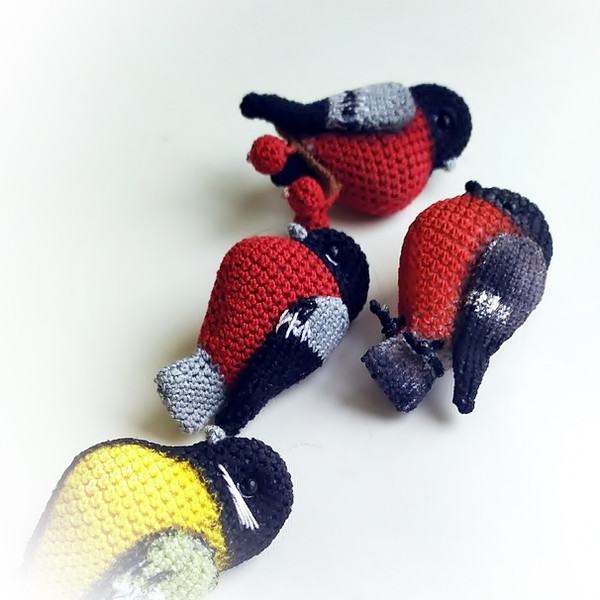 Bullfinch and titmouse bird brooch crochet pattern13.jpg