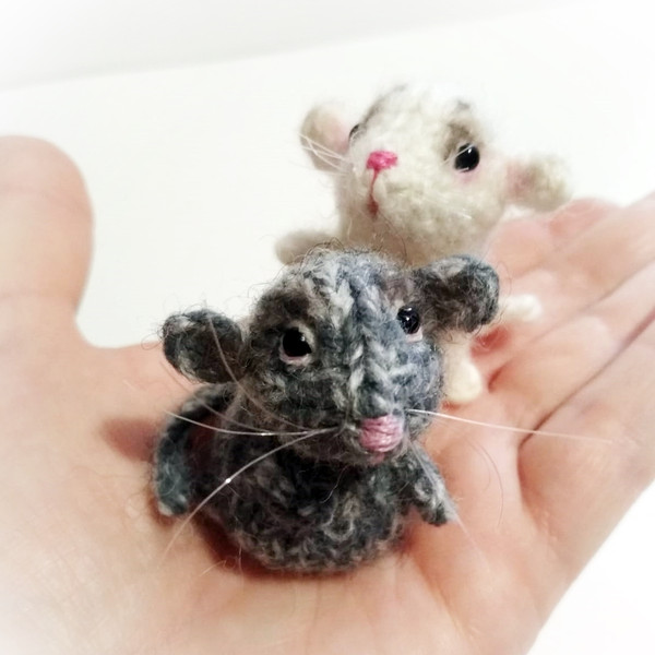 Tiny mouse little toy knitting pattern13.jpg