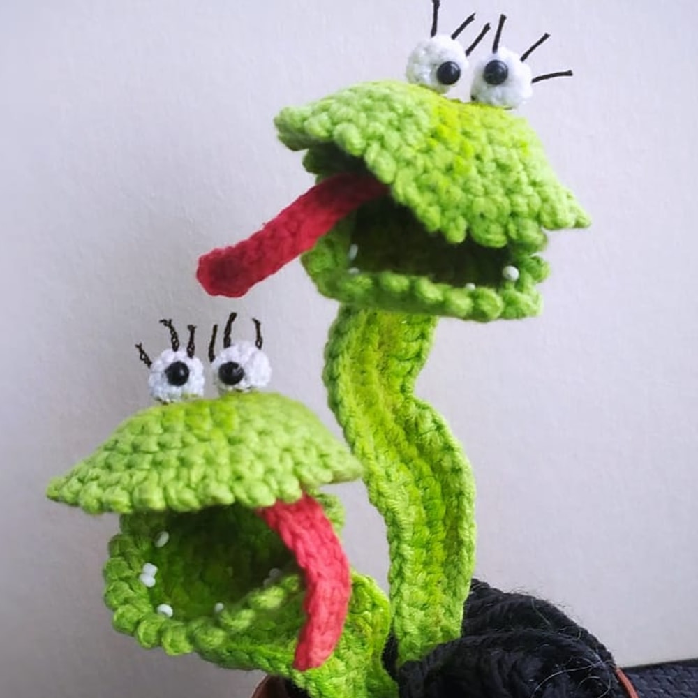 Venus flycatcher flower toy crochet pattern22.jpg