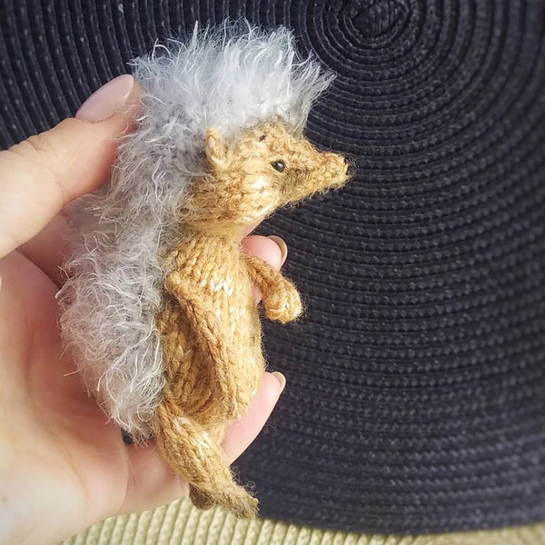 Tiny cute hedgehog toy amigurumi knitting pattern7.jpeg