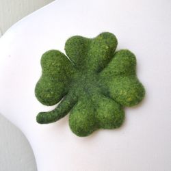 2.5" 4 leaf clover brooch green /St patricks day pin four leaf clover/ boutonniere/ Good luck charm Gift/ Clover Jewelry