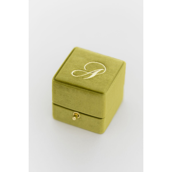 Bark-and-Berry-Olive-vintage-wedding-embossed-monogram-velvet-grand-ring-box-double-single-slot-002.jpg