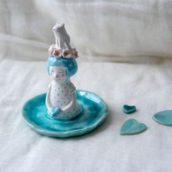 Adorable Cat Ring Holder, Handmade Ceramic Trinket Dish, A Cute Cat Lovers Gift for Your Jewelry and Decor Needs