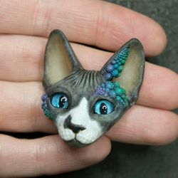 Individual sphynx for order