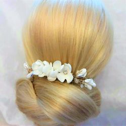 White bridal headpiece, Wedding hair comb, Crystal white floral hair vine