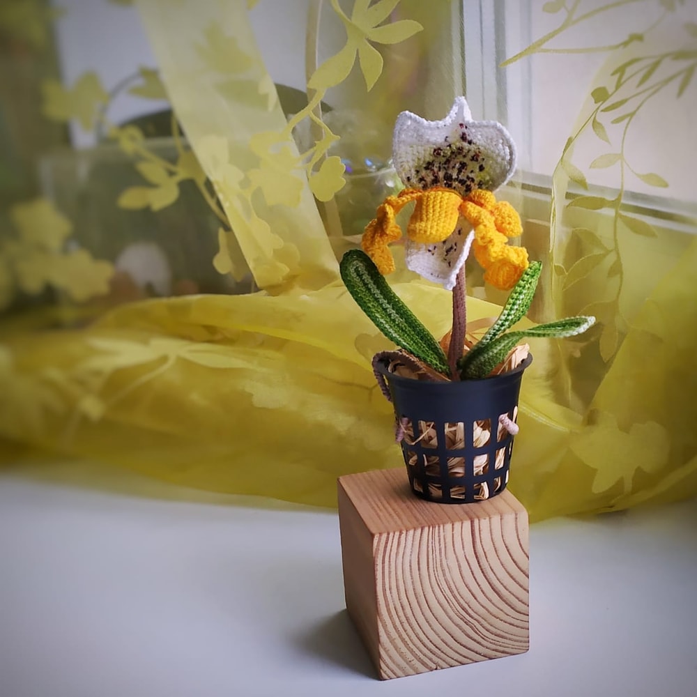 Orchid crochet pattern, set of two flower patterns, brooch and plant in a pot2.jpg