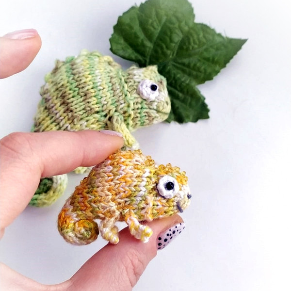 Chameleon knitting pattern, mini version toy knitting pattern, chameleon brooch pattern, cute chameleon tutorial guide 2.jpg
