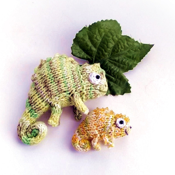 Chameleon knitting pattern, mini version toy knitting pattern, chameleon brooch pattern, cute chameleon tutorial guide 3.jpg