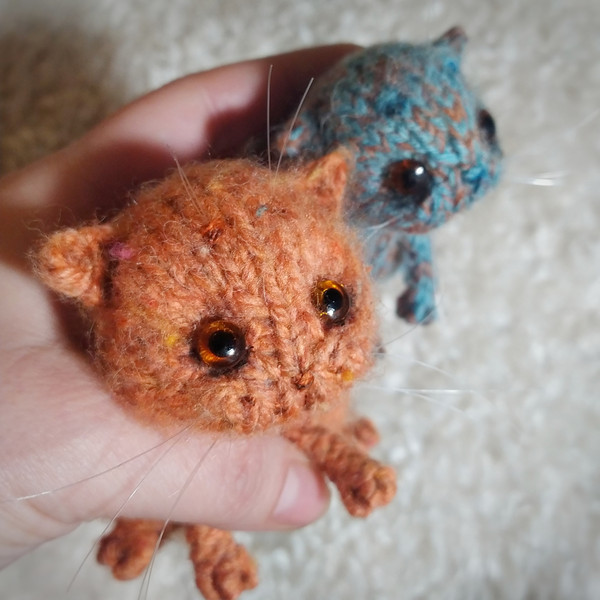 Cat Knitting Pattern, sitting kitty pattern, toy knitting pattern, cute cat tutorial, gift for cat lover, how to knit DIY 7.jpeg