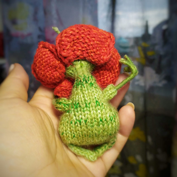 Poppy toy knitting pattern, flower knitting tutorial, flower man pattern guide, cute poppy toy for kids, flower knitting 5.jpg