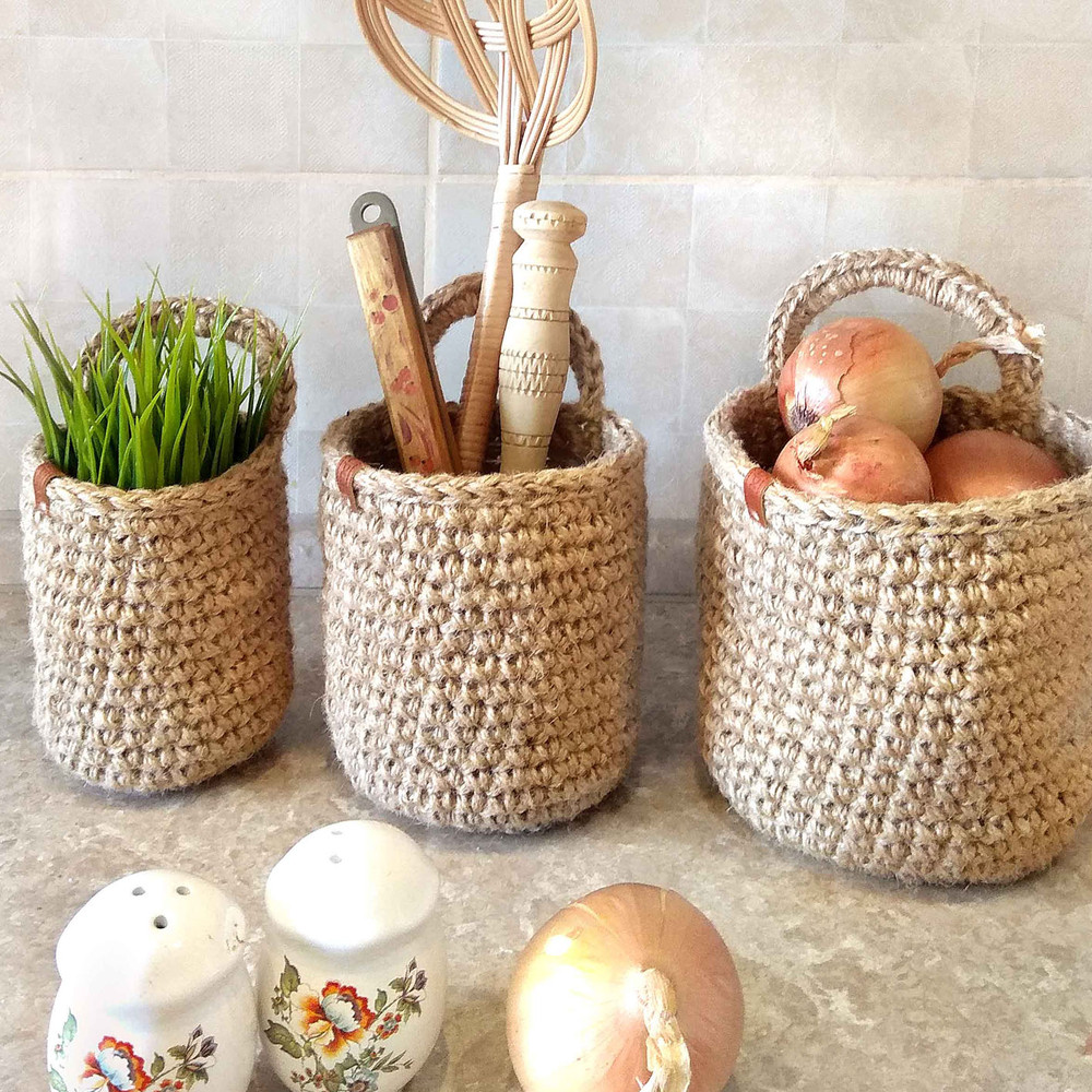 hanging crochet basket 6 4.jpg