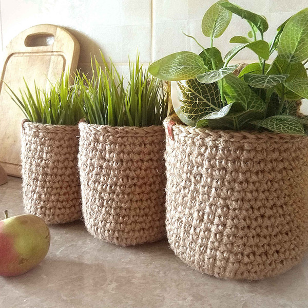 hanging crochet basket 11 4.jpg