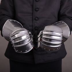 Medieval Infantry Mitten Gauntlets with Inner Gloves