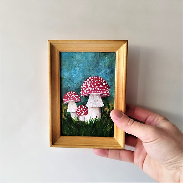 Mushroom-painting-canvas-fly-agaric-wall-art-impasto.jpg