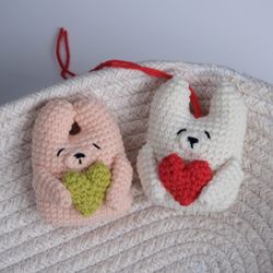 Valentine Keychain crochet pattern mini amigurumi