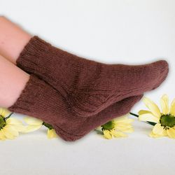 Ribbed heel socks. Knitting pattern
