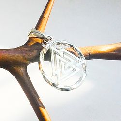 Valknut pendant.Norse.Asatru.Nordic jewelry.Valknut necklace.Viking jewelry.Valknut.Viking pendant.Norse jewelry.Vikings