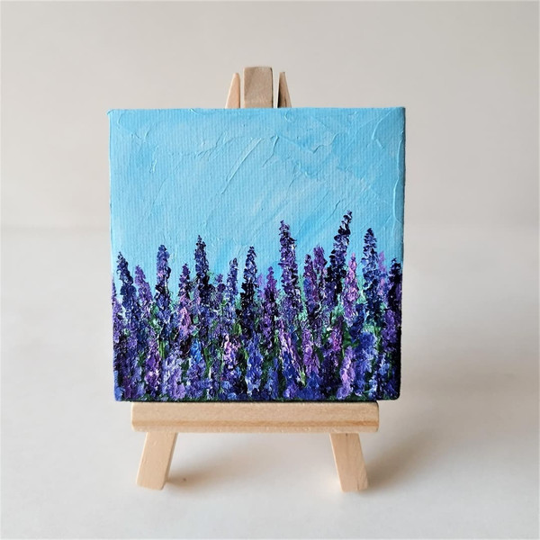 Miniature-painting-wildflowers-in-acrylic-lavender-wall-artwork-on-mini-canvas.jpg