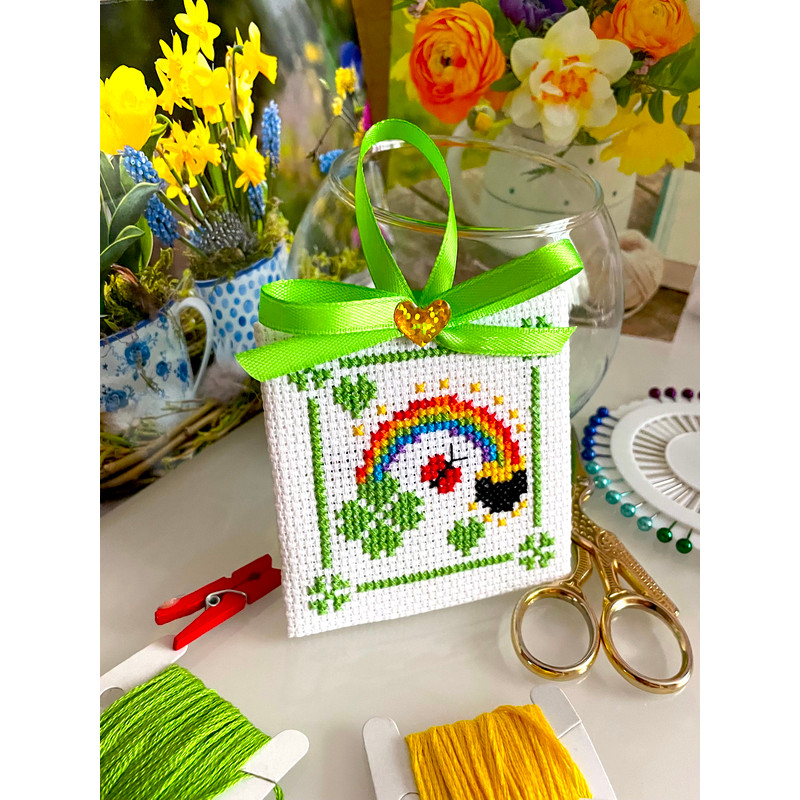 Lucky Rainbow mew 1.jpg