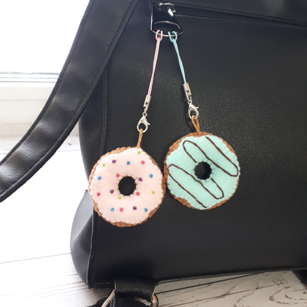 Fake-donuts-plush-keychain