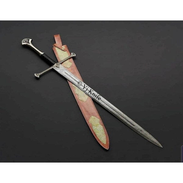 Anduril Narsil Swords of Strider  (2).jpg