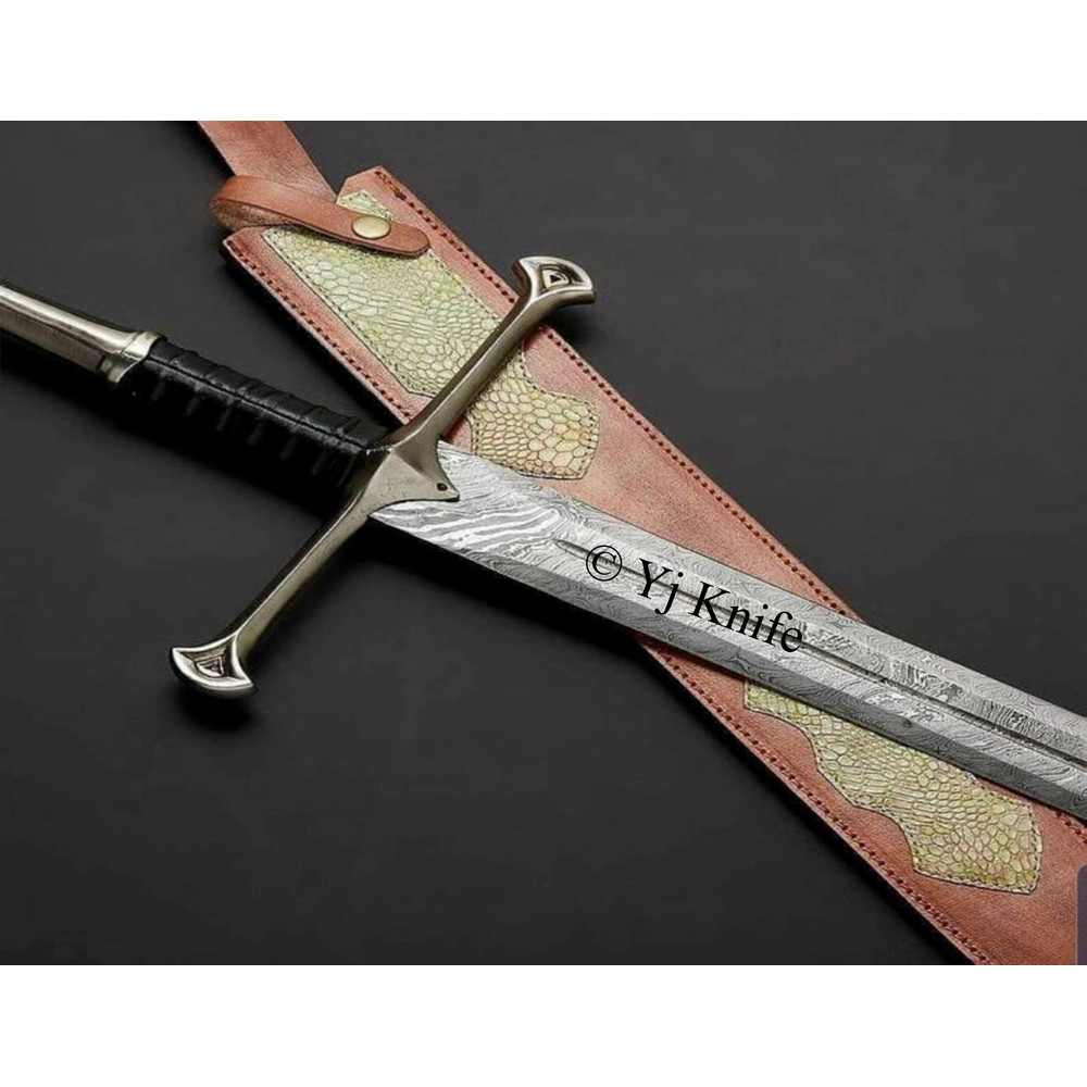 Anduril Narsil Swords of Strider  (4).jpg