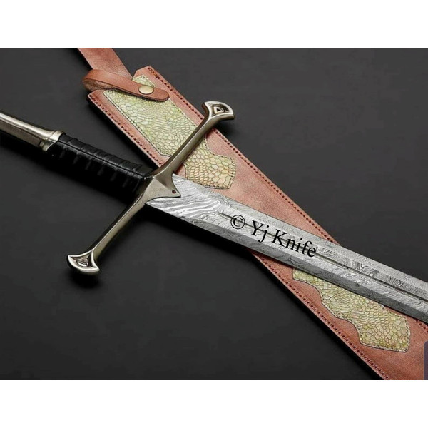 Anduril Narsil Swords of Strider  (4).jpg