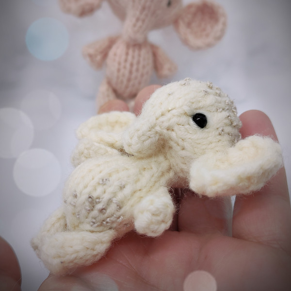 Elephant toy knitting pattern, cute knitted toy, amigurumi elephant, knitted animal brooch 4.jpeg
